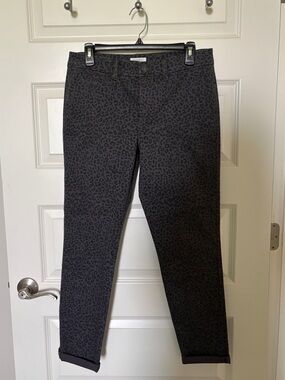 Market & Spruce Rosabel Gray Leopard Print Pants size 8